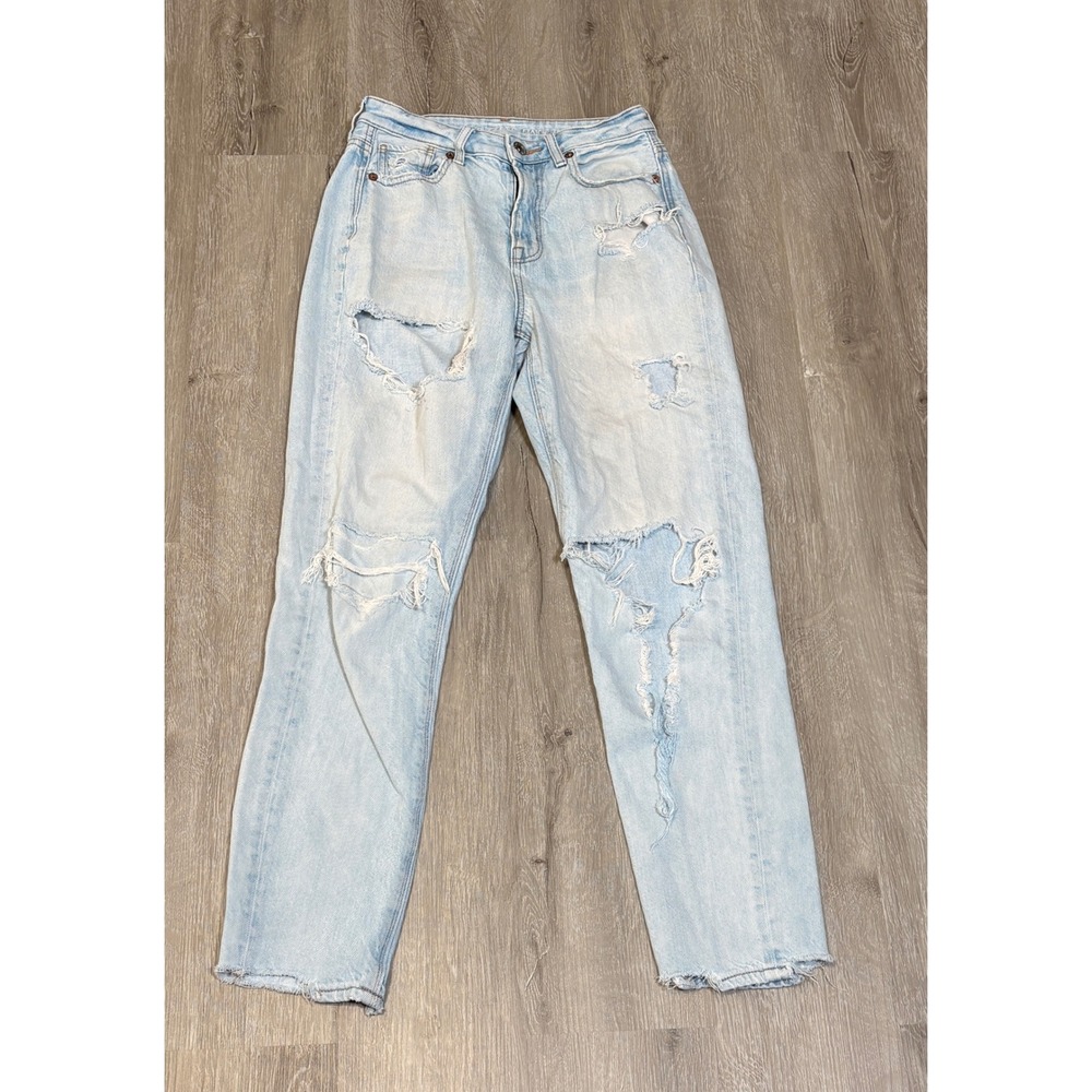 American Eagle Mom Jean Light Wash Distressed Ripped Denim Size 00 Regular